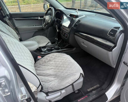 Серый Киа Соренто, объемом двигателя 2.36 л и пробегом 195 тыс. км за 10900 $, фото 45 на Automoto.ua
