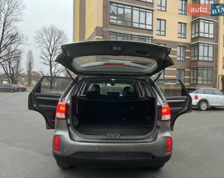 Серый Киа Соренто, объемом двигателя 2.2 л и пробегом 186 тыс. км за 14800 $, фото 10 на Automoto.ua