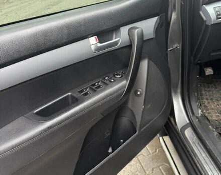 Серый Киа Соренто, объемом двигателя 2.2 л и пробегом 193 тыс. км за 16800 $, фото 7 на Automoto.ua