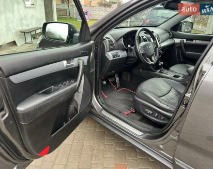 Серый Киа Соренто, объемом двигателя 2.2 л и пробегом 234 тыс. км за 16500 $, фото 11 на Automoto.ua