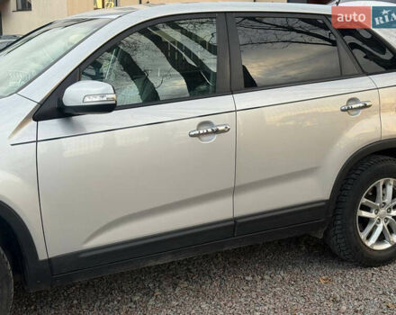 Серый Киа Соренто, объемом двигателя 2.36 л и пробегом 195 тыс. км за 10900 $, фото 5 на Automoto.ua