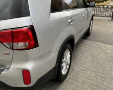 Киа Соренто 2013 в Сумах на Automoto.ua Серый Киа Соренто, объемом двигателя 2.36 л и пробегом 170 тыс. км за 11000 $, фото 4 на Automoto.ua