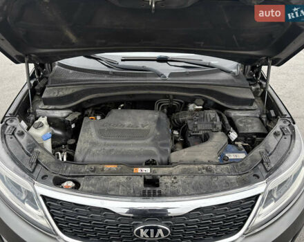 Серый Киа Соренто, объемом двигателя 2.2 л и пробегом 200 тыс. км за 15600 $, фото 23 на Automoto.ua