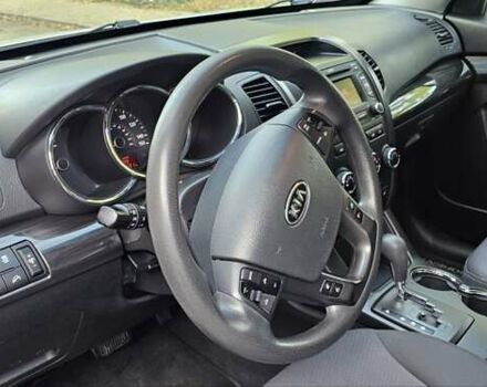 Киа Соренто 2013 в Киеве на Automoto.ua Серый Киа Соренто, объемом двигателя 2.4 л и пробегом 230 тыс. км за 9999 $, фото 4 на Automoto.ua