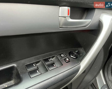 Серый Киа Соренто, объемом двигателя 2.2 л и пробегом 186 тыс. км за 14800 $, фото 27 на Automoto.ua