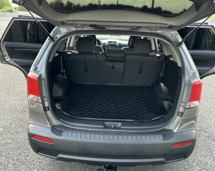 Серый Киа Соренто, объемом двигателя 2.4 л и пробегом 115 тыс. км за 11799 $, фото 5 на Automoto.ua