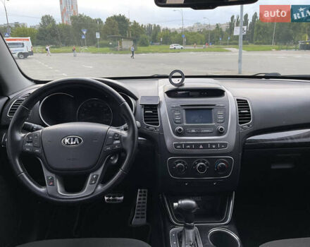 Сірий Кіа Соренто, об'ємом двигуна 2.36 л та пробігом 212 тис. км за 10000 $, фото 15 на Automoto.ua