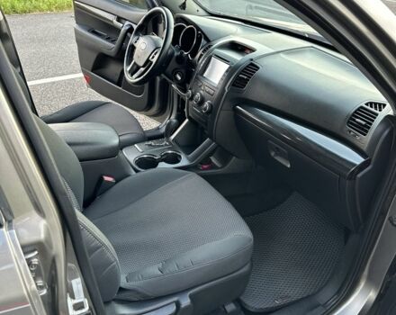 Серый Киа Соренто, объемом двигателя 2.4 л и пробегом 115 тыс. км за 11799 $, фото 12 на Automoto.ua