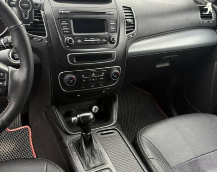 Серый Киа Соренто, объемом двигателя 2.2 л и пробегом 200 тыс. км за 15600 $, фото 11 на Automoto.ua