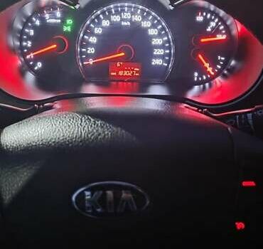 Серый Киа Соренто, объемом двигателя 2.2 л и пробегом 183 тыс. км за 15000 $, фото 9 на Automoto.ua