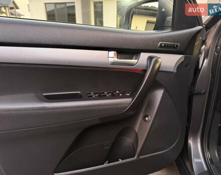 Сірий Кіа Соренто, об'ємом двигуна 2.2 л та пробігом 198 тис. км за 16900 $, фото 18 на Automoto.ua