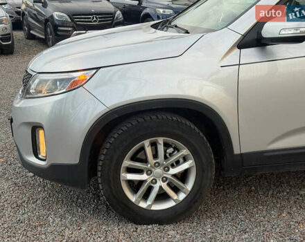 Серый Киа Соренто, объемом двигателя 2.36 л и пробегом 195 тыс. км за 10900 $, фото 4 на Automoto.ua