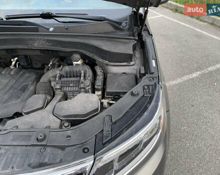 Сірий Кіа Соренто, об'ємом двигуна 2.36 л та пробігом 212 тис. км за 10000 $, фото 9 на Automoto.ua