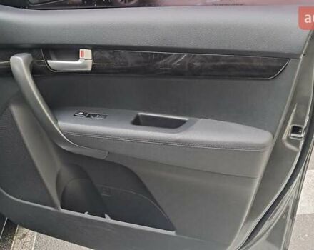 Серый Киа Соренто, объемом двигателя 2 л и пробегом 144 тыс. км за 16900 $, фото 21 на Automoto.ua