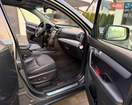 Сірий Кіа Соренто, об'ємом двигуна 2.2 л та пробігом 198 тис. км за 16900 $, фото 24 на Automoto.ua