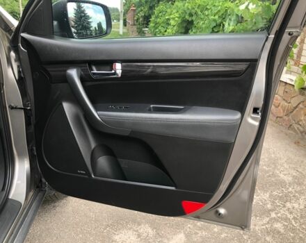 Серый Киа Соренто, объемом двигателя 2.4 л и пробегом 147 тыс. км за 11000 $, фото 10 на Automoto.ua