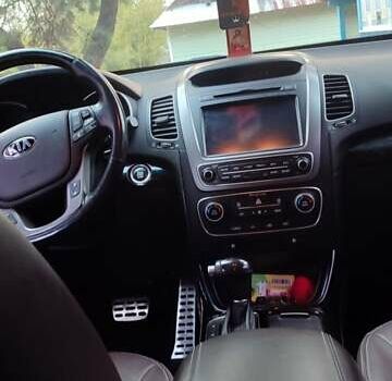 Сірий Кіа Соренто, об'ємом двигуна 2 л та пробігом 194 тис. км за 17500 $, фото 3 на Automoto.ua