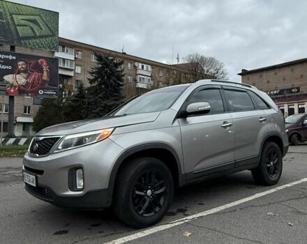 Серый Киа Соренто, объемом двигателя 2.3 л и пробегом 212 тыс. км за 12000 $, фото 1 на Automoto.ua