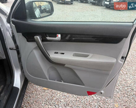 Серый Киа Соренто, объемом двигателя 2.36 л и пробегом 195 тыс. км за 10900 $, фото 44 на Automoto.ua