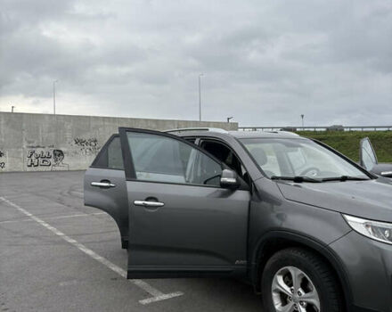 Серый Киа Соренто, объемом двигателя 2.2 л и пробегом 200 тыс. км за 15600 $, фото 6 на Automoto.ua