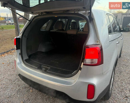 Серый Киа Соренто, объемом двигателя 2.36 л и пробегом 195 тыс. км за 10900 $, фото 15 на Automoto.ua