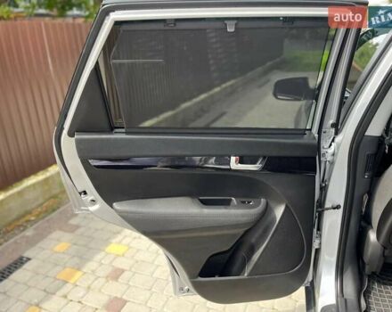 Серый Киа Соренто, объемом двигателя 2.4 л и пробегом 140 тыс. км за 13500 $, фото 14 на Automoto.ua