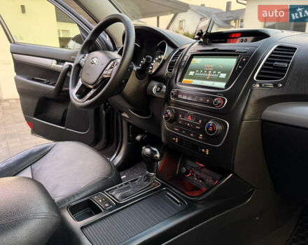 Сірий Кіа Соренто, об'ємом двигуна 2.2 л та пробігом 198 тис. км за 16900 $, фото 23 на Automoto.ua