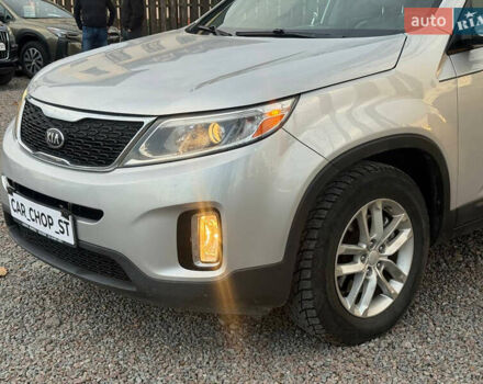 Серый Киа Соренто, объемом двигателя 2.36 л и пробегом 195 тыс. км за 10900 $, фото 2 на Automoto.ua