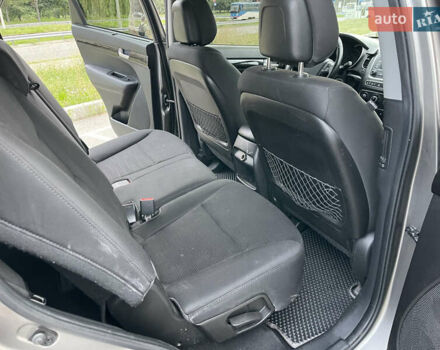 Сірий Кіа Соренто, об'ємом двигуна 2.36 л та пробігом 212 тис. км за 10000 $, фото 18 на Automoto.ua