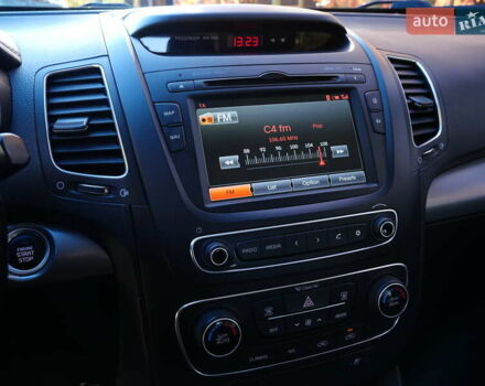 Серый Киа Соренто, объемом двигателя 2.2 л и пробегом 185 тыс. км за 20000 $, фото 6 на Automoto.ua