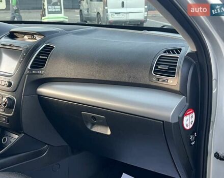 Серый Киа Соренто, объемом двигателя 2.2 л и пробегом 170 тыс. км за 17799 $, фото 131 на Automoto.ua