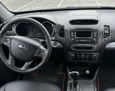 Серый Киа Соренто, объемом двигателя 2.2 л и пробегом 200 тыс. км за 15600 $, фото 15 на Automoto.ua