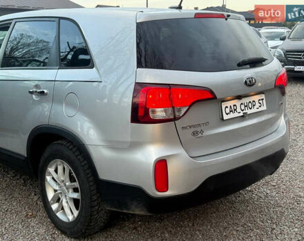 Серый Киа Соренто, объемом двигателя 2.36 л и пробегом 195 тыс. км за 10900 $, фото 7 на Automoto.ua