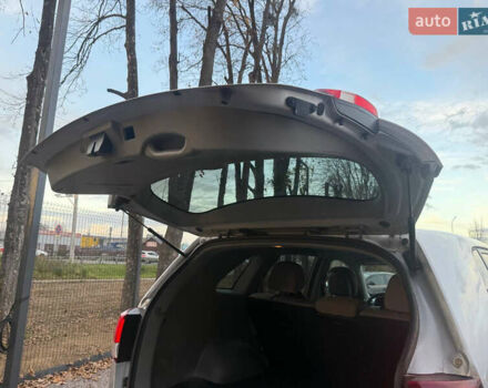 Серый Киа Соренто, объемом двигателя 2.36 л и пробегом 195 тыс. км за 10900 $, фото 16 на Automoto.ua