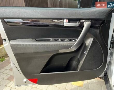 Серый Киа Соренто, объемом двигателя 2.4 л и пробегом 140 тыс. км за 13500 $, фото 20 на Automoto.ua