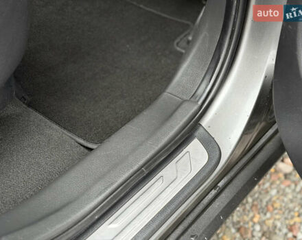 Серый Киа Соренто, объемом двигателя 2.2 л и пробегом 143 тыс. км за 17400 $, фото 31 на Automoto.ua