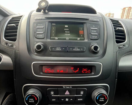 Сірий Кіа Соренто, об'ємом двигуна 2.2 л та пробігом 214 тис. км за 16200 $, фото 23 на Automoto.ua