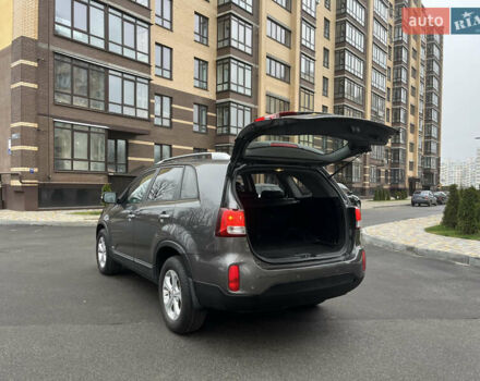 Серый Киа Соренто, объемом двигателя 2.2 л и пробегом 186 тыс. км за 14800 $, фото 11 на Automoto.ua