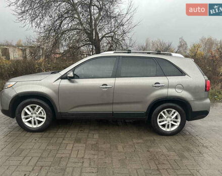 Киа Соренто 2013 в Ахтырке на Automoto.ua Серый Киа Соренто, объемом двигателя 2.36 л и пробегом 135 тыс. км за 12000 $, фото 4 на Automoto.ua