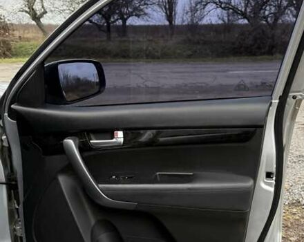 Сірий Кіа Соренто, об'ємом двигуна 2 л та пробігом 229 тис. км за 16275 $, фото 40 на Automoto.ua