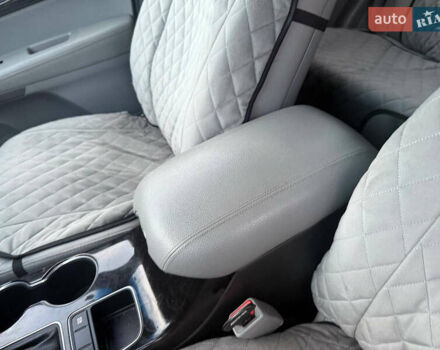 Серый Киа Соренто, объемом двигателя 2.36 л и пробегом 195 тыс. км за 10900 $, фото 32 на Automoto.ua