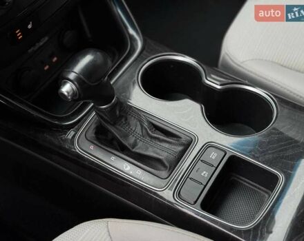 Сірий Кіа Соренто, об'ємом двигуна 2.36 л та пробігом 193 тис. км за 12300 $, фото 38 на Automoto.ua