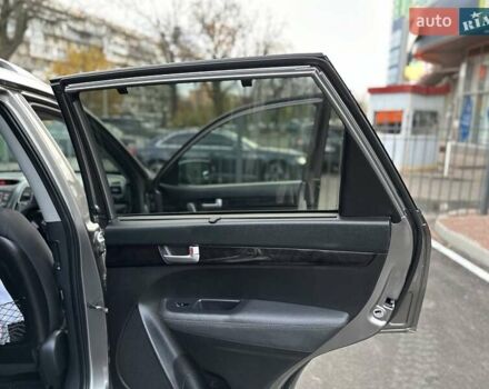 Серый Киа Соренто, объемом двигателя 2.36 л и пробегом 1 тыс. км за 12500 $, фото 15 на Automoto.ua