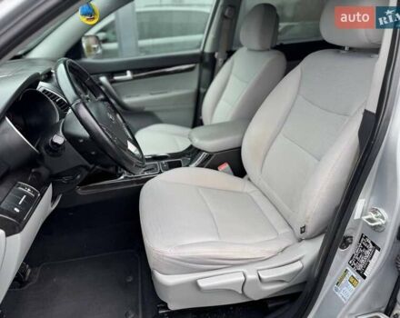 Сірий Кіа Соренто, об'ємом двигуна 2.36 л та пробігом 193 тис. км за 12300 $, фото 41 на Automoto.ua