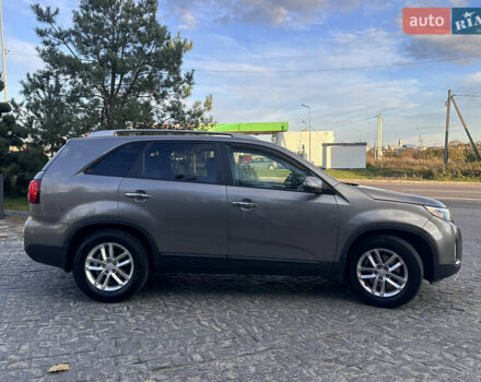 Сірий Кіа Соренто, об'ємом двигуна 2.35 л та пробігом 191 тис. км за 14500 $, фото 3 на Automoto.ua