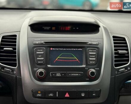 Сірий Кіа Соренто, об'ємом двигуна 2.36 л та пробігом 193 тис. км за 12300 $, фото 35 на Automoto.ua