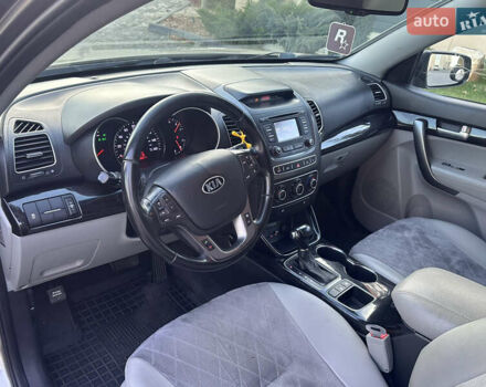 Сірий Кіа Соренто, об'ємом двигуна 2.35 л та пробігом 191 тис. км за 14500 $, фото 17 на Automoto.ua
