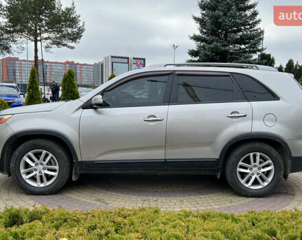 Сірий Кіа Соренто, об'ємом двигуна 2.36 л та пробігом 155 тис. км за 14800 $, фото 3 на Automoto.ua
