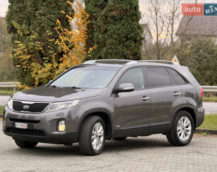 Киа Соренто 2014 в Дубно на Automoto.ua Серый Киа Соренто, объемом двигателя 2.2 л и пробегом 220 тыс. км за 16499 $, фото 2 на Automoto.ua