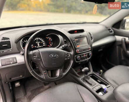 Киа Соренто 2014 в Дубно на Automoto.ua Серый Киа Соренто, объемом двигателя 2.2 л и пробегом 220 тыс. км за 16499 $, фото 25 на Automoto.ua